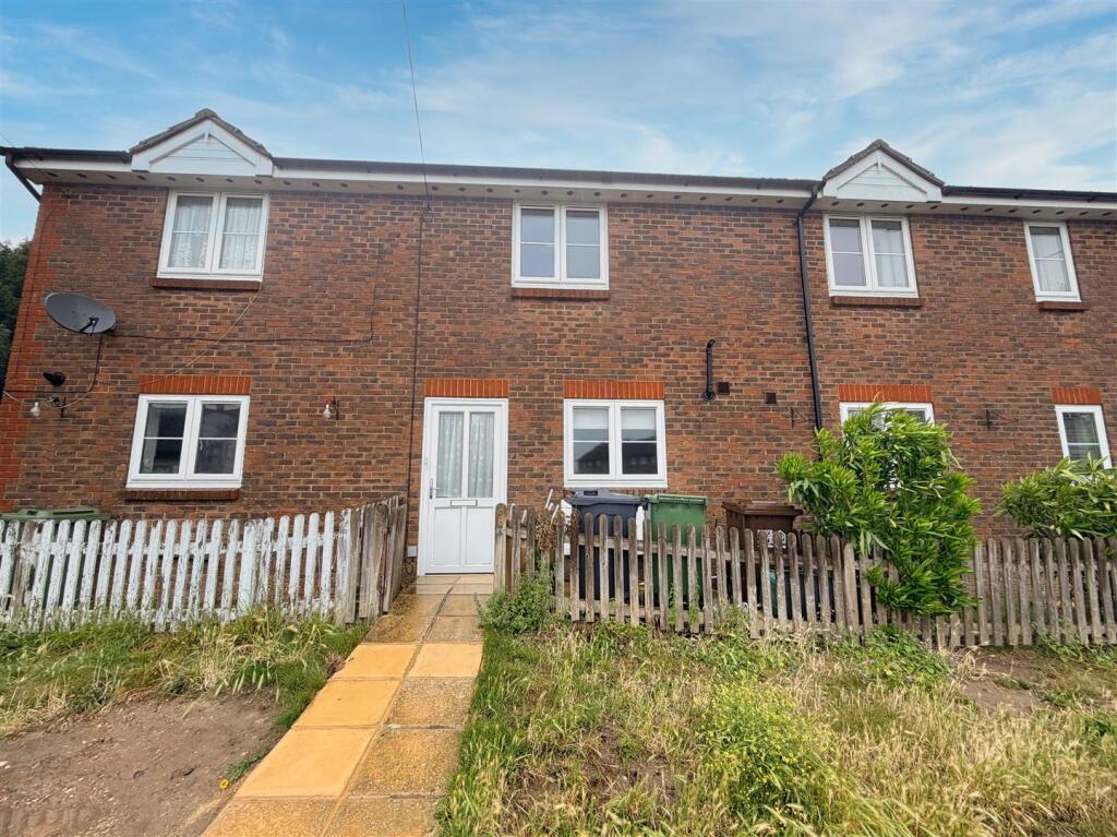 2 bed Mid Terraced House for rent in Lunsford's Cross. From Abbott & Abbott - Bexhill on Sea 2 bed Mid Terraced House for rent in Lunsford's Cross. From Abbott & Abbott - Bexhill on Sea
