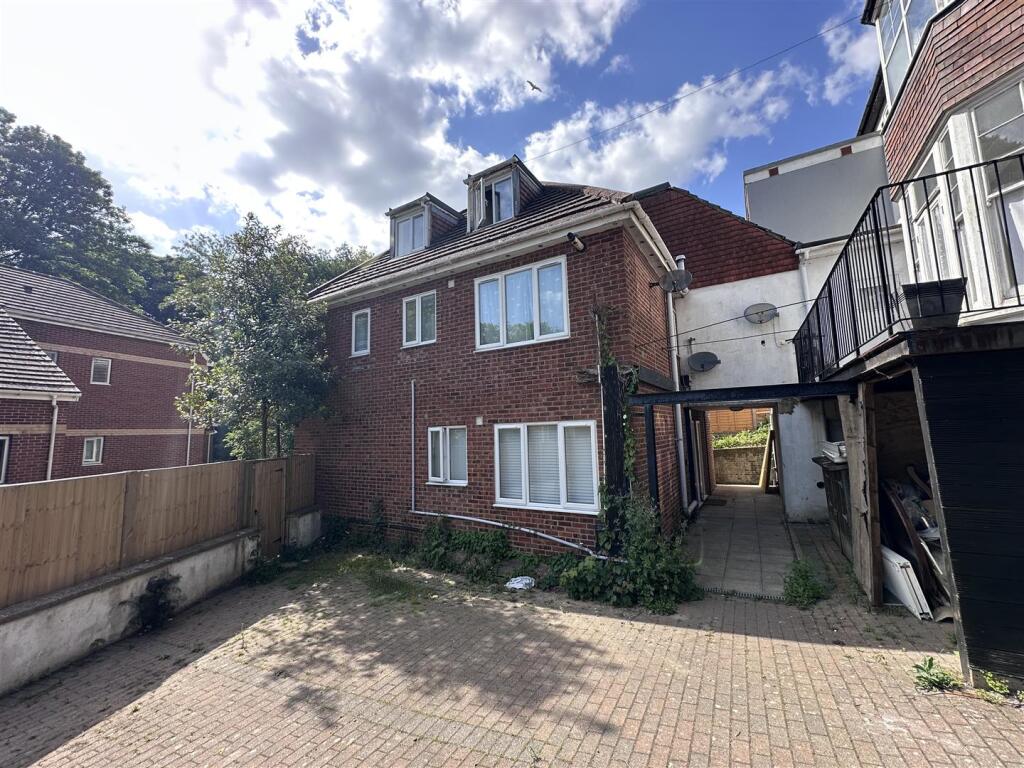 1 bed House (unspecified) for rent in Hastings. From Abbott & Abbott - Bexhill on Sea 1 bed House (unspecified) for rent in Hastings. From Abbott & Abbott - Bexhill on Sea