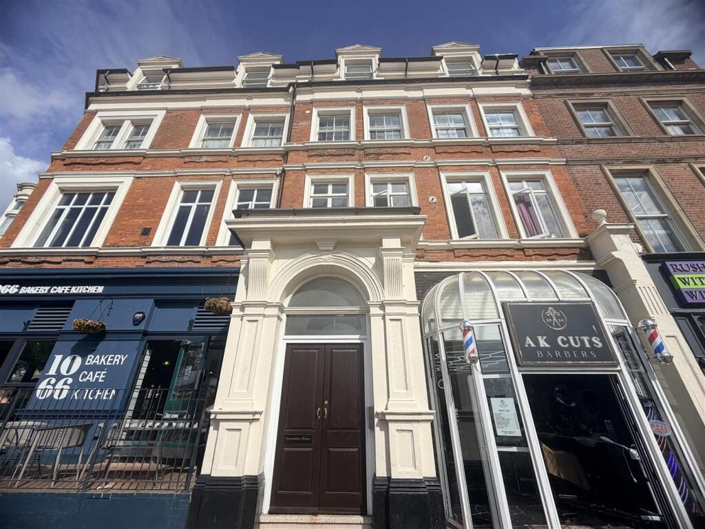 2 bed 1st Floor Flat for rent in Bexhill. From Abbott & Abbott - Bexhill on Sea 2 bed 1st Floor Flat for rent in Bexhill. From Abbott & Abbott - Bexhill on Sea