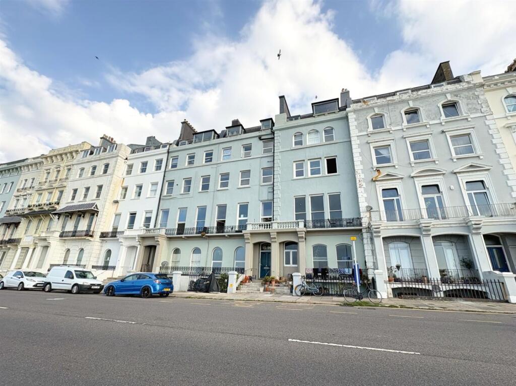 2 bed 1st Floor Flat for rent in Hastings. From Abbott & Abbott - Bexhill on Sea 2 bed 1st Floor Flat for rent in Hastings. From Abbott & Abbott - Bexhill on Sea