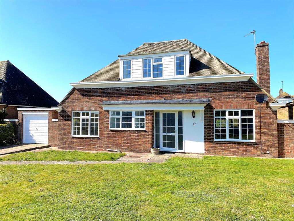 4 bed Detached for rent in Lunsford's Cross. From Abbott & Abbott - Bexhill on Sea