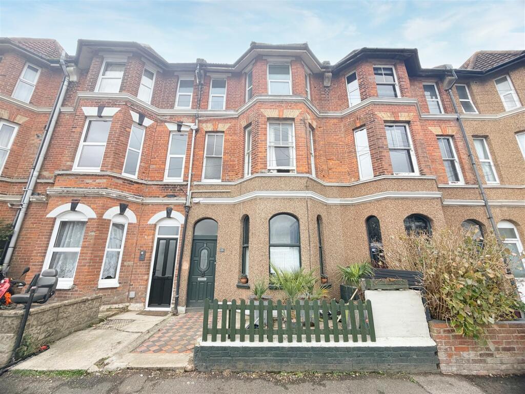 1 bed 1st Floor Flat for rent in Hastings. From Abbott & Abbott - Bexhill on Sea 1 bed 1st Floor Flat for rent in Hastings. From Abbott & Abbott - Bexhill on Sea
