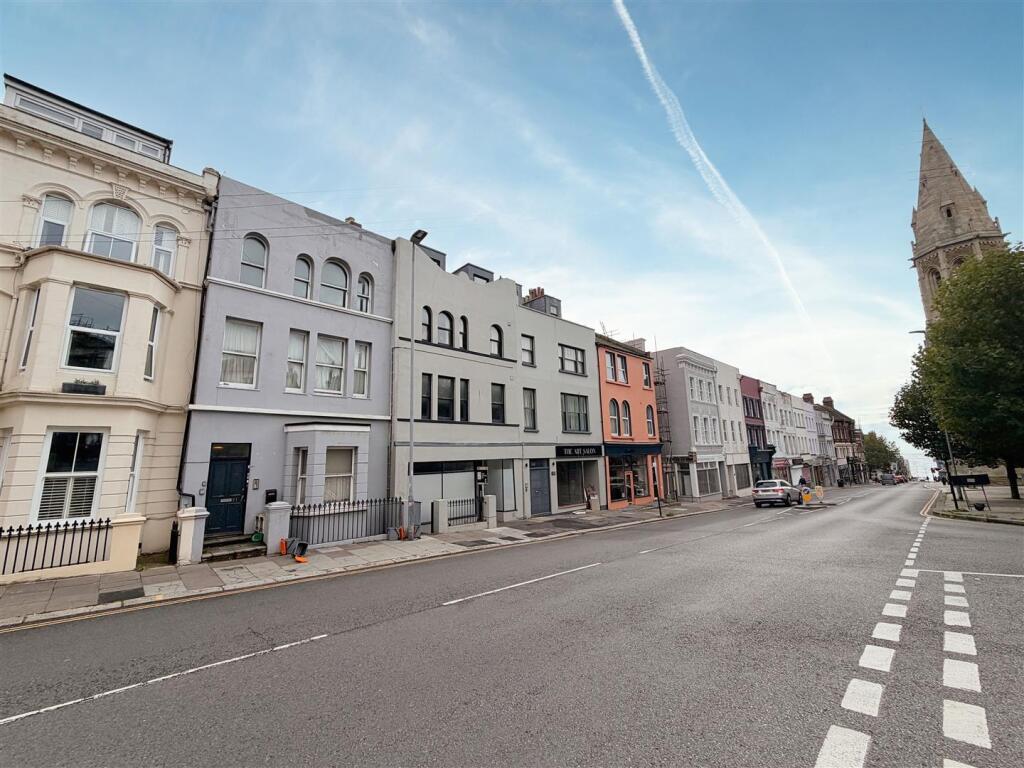 3 bed Annexe for rent in Hastings. From Abbott & Abbott - Bexhill on Sea