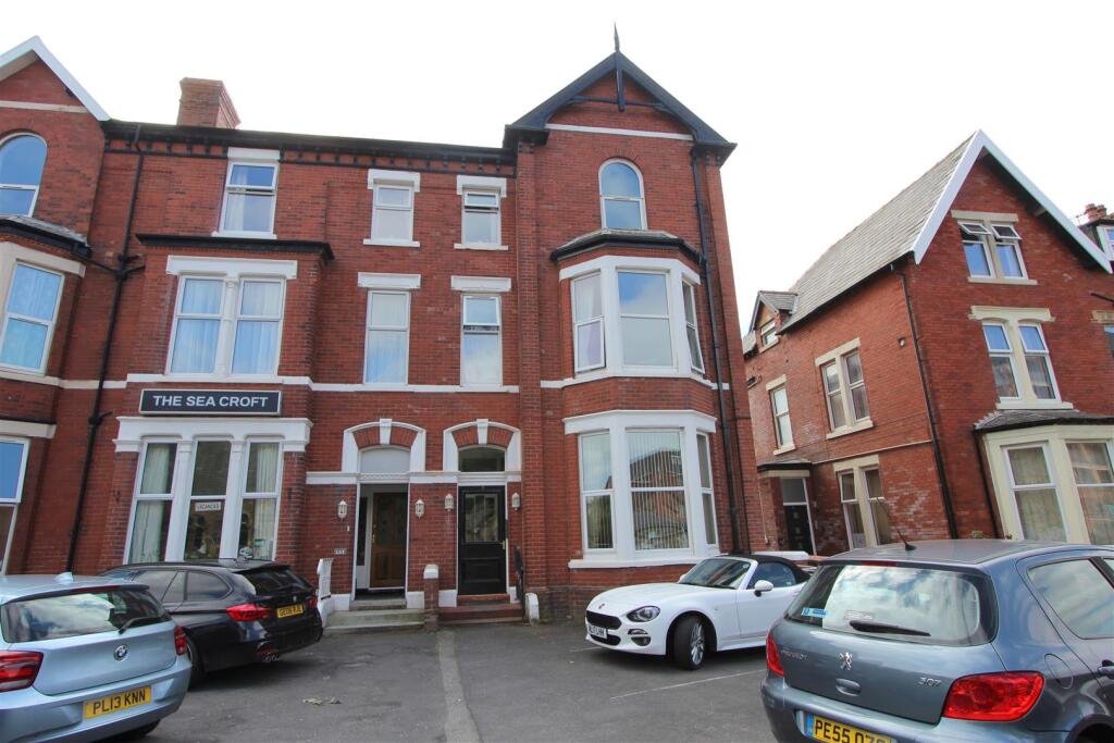 2 bed Apartment for rent in Lytham St Anne's. From County Estate Agents Ltd - Lytham Saint Annes
