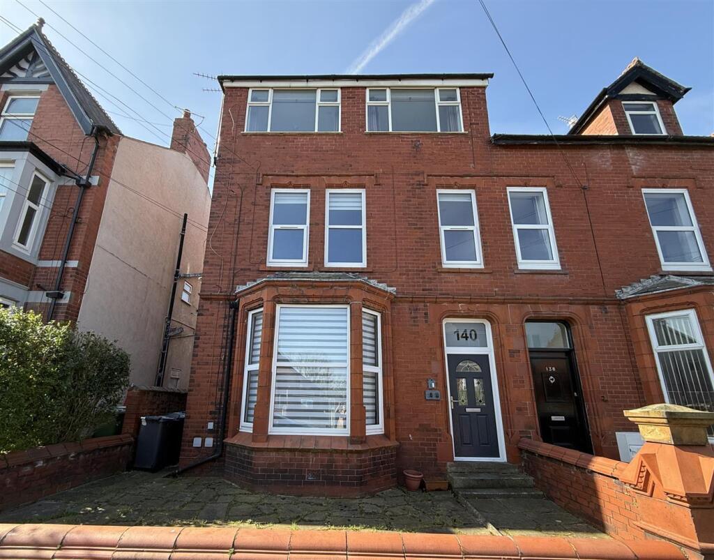 2 bed 1st Floor Flat for rent in Lytham St Anne's. From County Estate Agents Ltd - Lytham Saint Annes