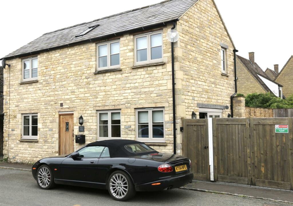 2 bed Detached House for rent in Woodstock. From Manor Oxford