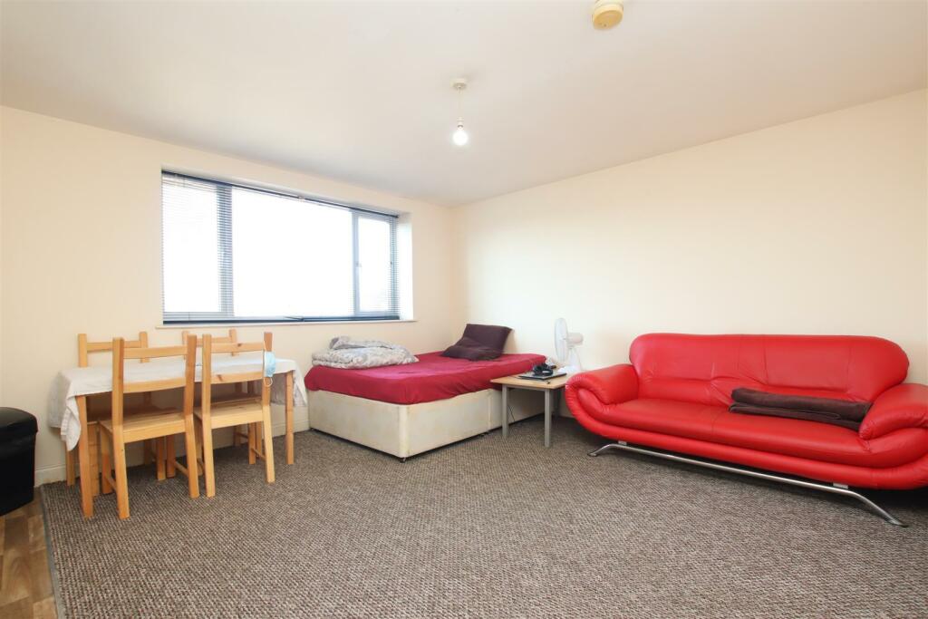 0 bed Flat for rent in Bristol. From Aspire to Move