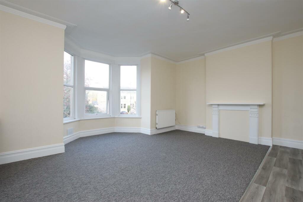 2 bed Flat for rent in Bath. From Aspire to Move