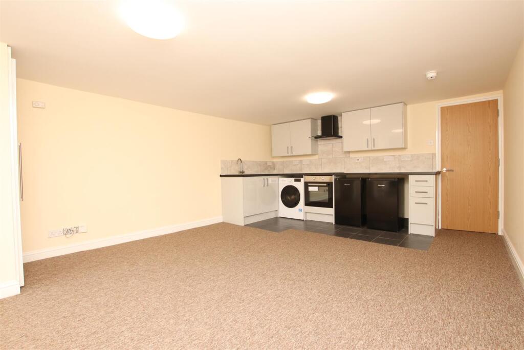 1 bed 1st Floor Flat for rent in Bristol. From Aspire to Move