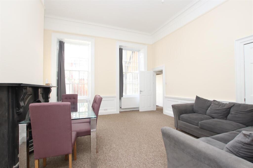 3 bed 1st Floor Flat for rent in Bristol. From Aspire to Move