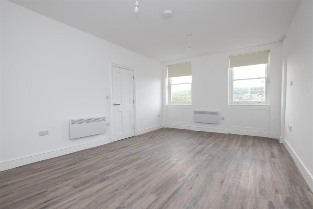 1 bed 1st Floor Flat for rent in Bath. From Aspire to Move