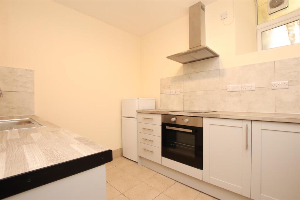 2 bed 1st Floor Flat for rent in Bath. From Aspire to Move 2 bed 1st Floor Flat for rent in Bath. From Aspire to Move