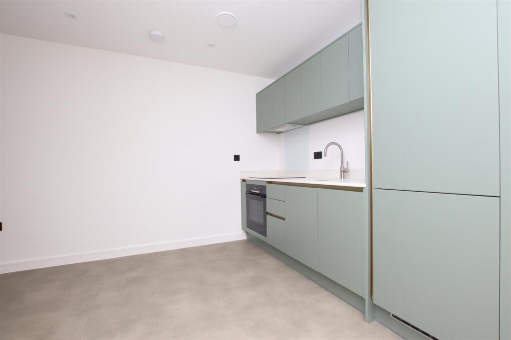 1 bed 1st Floor Flat for rent in Bath. From Aspire to Move