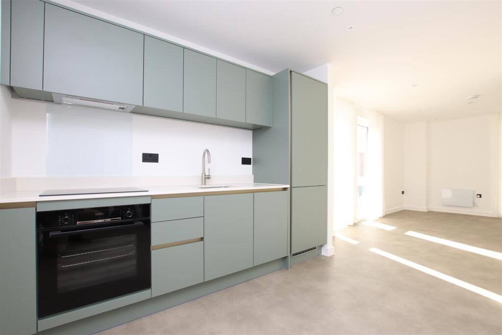 1 bed 1st Floor Flat for rent in Bath. From Aspire to Move