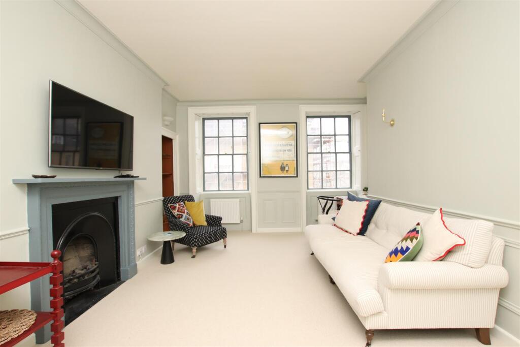 2 bed 1st Floor Flat for rent in Bath. From Aspire to Move