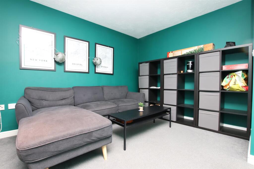 3 bed 1st Floor Flat for rent in Bristol. From Aspire to Move