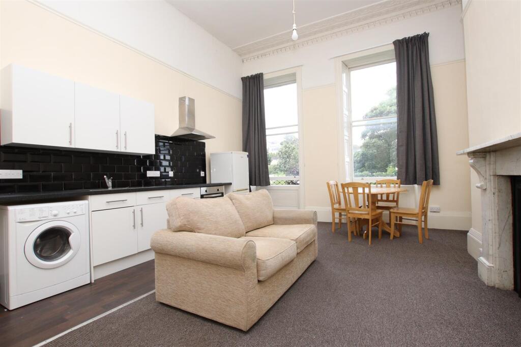 2 bed 1st Floor Flat for rent in Upper Swainswick. From Aspire to Move 2 bed 1st Floor Flat for rent in Upper Swainswick. From Aspire to Move