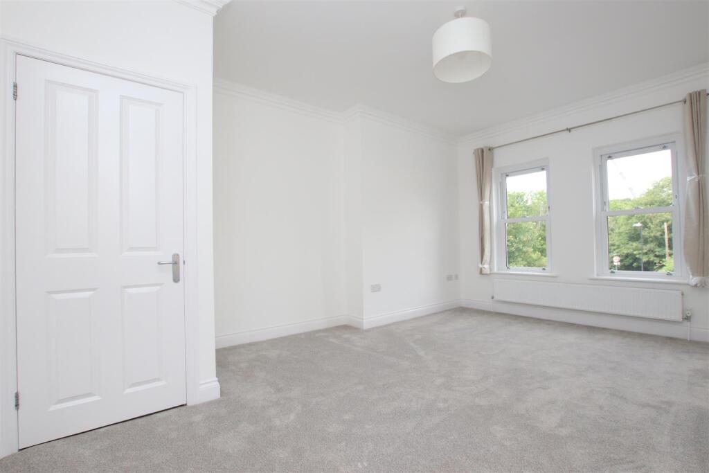 2 bed 1st Floor Flat for rent in Bath. From Aspire to Move