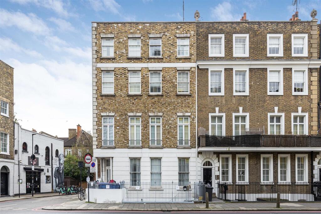 4 bed Apartment for rent in London. From Aspire to Move 4 bed Apartment for rent in London. From Aspire to Move