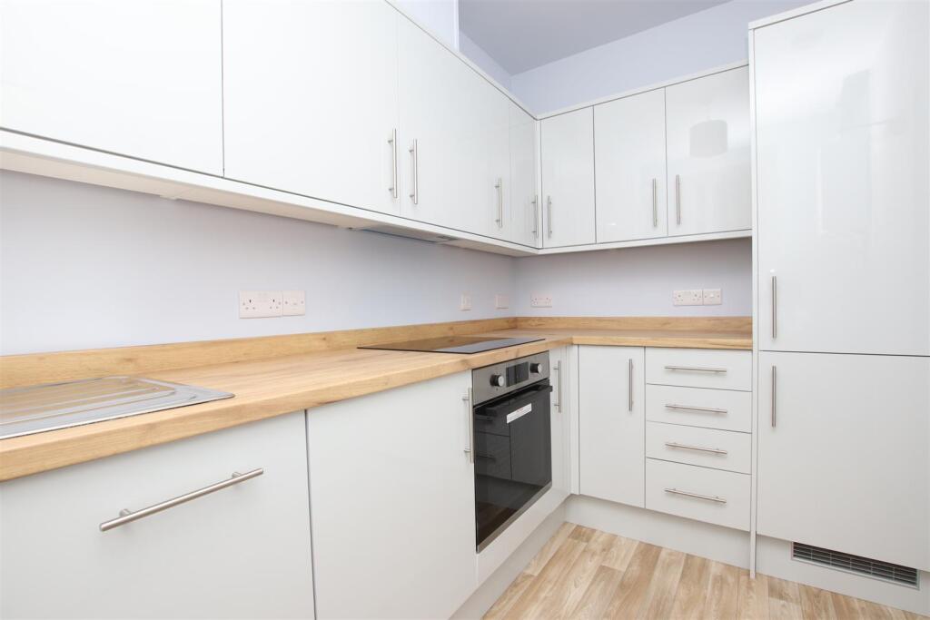 4 bed 1st Floor Flat for rent in Bath. From Aspire to Move 4 bed 1st Floor Flat for rent in Bath. From Aspire to Move