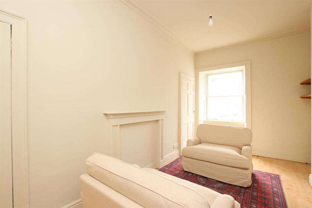 1 bed 1st Floor Flat for rent in Upper Swainswick. From Aspire to Move