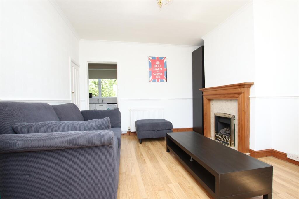 2 bed Mid Terraced House for rent in Englishcombe. From Aspire to Move