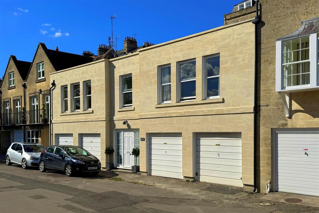 2 bed Apartment for rent in Bath. From Aspire to Move