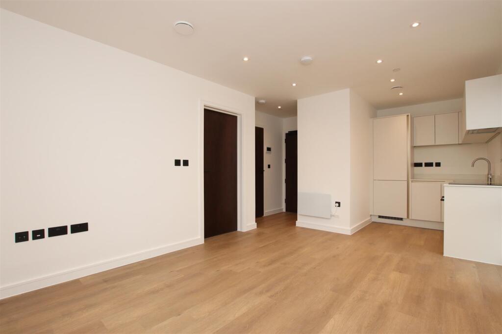 1 bed 1st Floor Flat for rent in Bath. From Aspire to Move