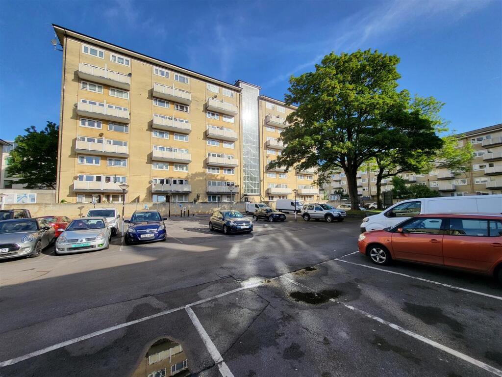 2 bed 1st Floor Flat for rent in Upper Swainswick. From Aspire to Move 2 bed 1st Floor Flat for rent in Upper Swainswick. From Aspire to Move