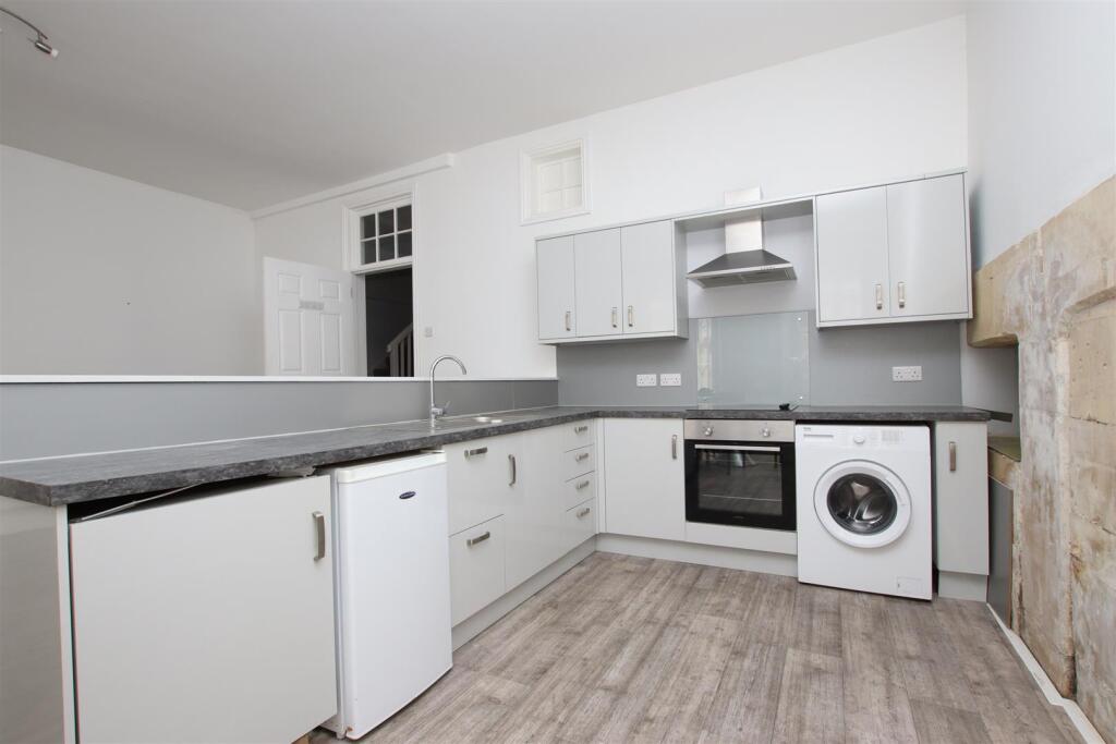 2 bed 1st Floor Flat for rent in Bath. From Aspire to Move 2 bed 1st Floor Flat for rent in Bath. From Aspire to Move
