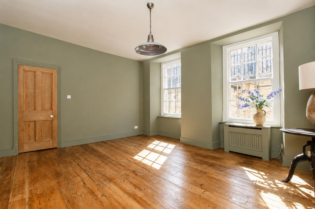 2 bed Apartment for rent in Bath. From Aspire to Move