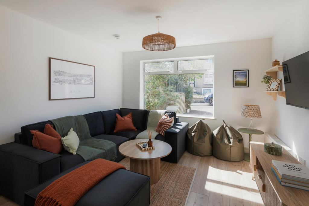 6 bed House Share for rent in Bath. From Aspire to Move 6 bed House Share for rent in Bath. From Aspire to Move