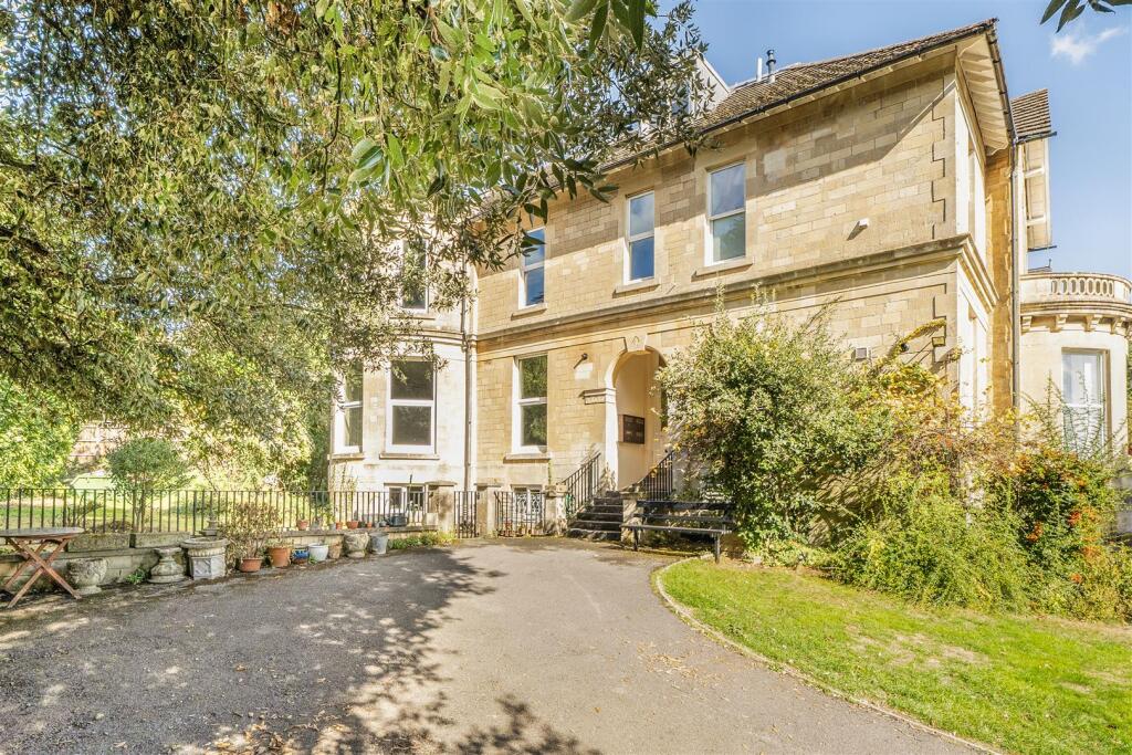 3 bed Apartment for rent in Bath. From Aspire to Move 3 bed Apartment for rent in Bath. From Aspire to Move