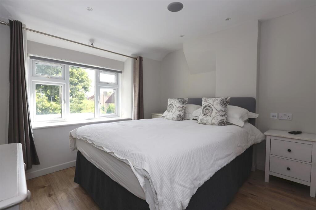 2 bed Detached for rent in Southstoke. From Aspire to Move 2 bed Detached for rent in Southstoke. From Aspire to Move