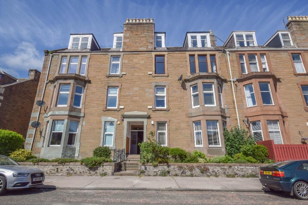 2 bed 1st Floor Flat for rent in Broughty Ferry. From Wardhaugh Property - Arbroath