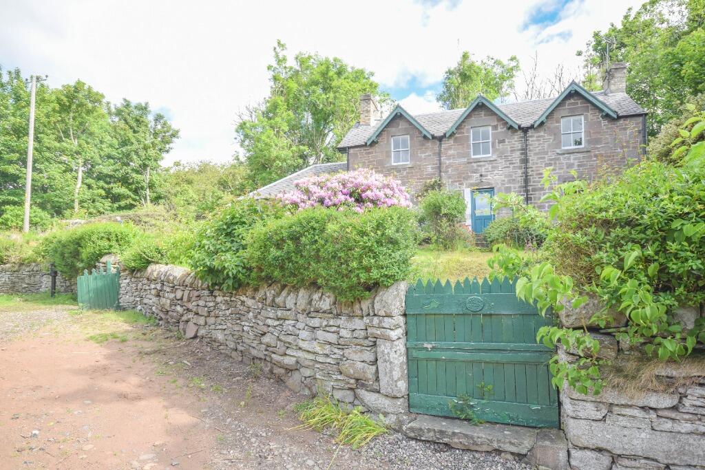 3 bed 1st Floor Flat for rent in . From Wardhaugh Property - Arbroath