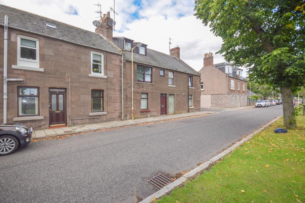 2 bed 1st Floor Flat for rent in Montrose. From Wardhaugh Property - Arbroath