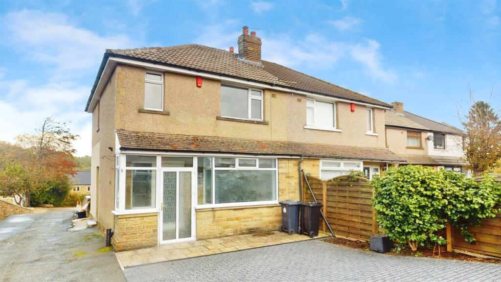 3 bed Semi Detached for rent in Halifax. From Hamilton Bower - Northowram