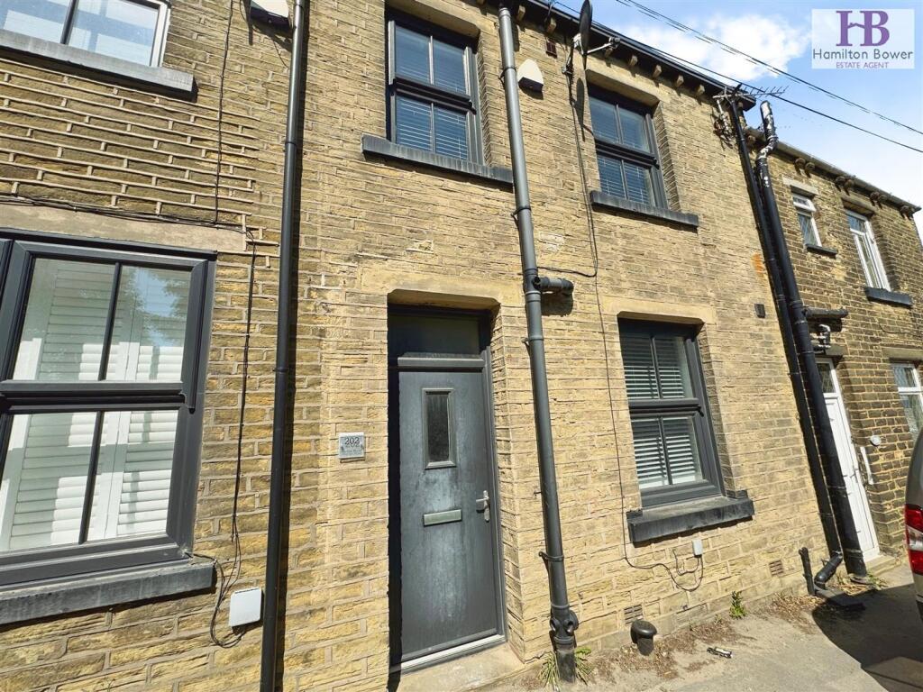 1 bed Mid Terraced House for rent in Brighouse. From Hamilton Bower - Northowram 1 bed Mid Terraced House for rent in Brighouse. From Hamilton Bower - Northowram