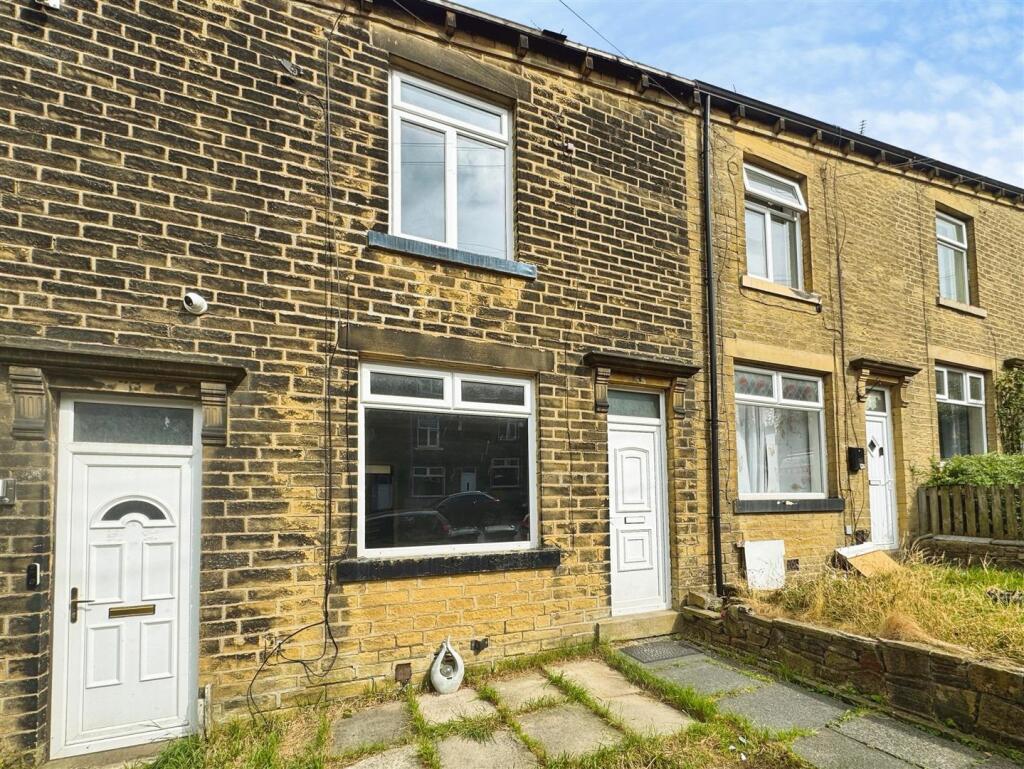 3 bed Mid Terraced House for rent in Bradford. From Hamilton Bower - Northowram 3 bed Mid Terraced House for rent in Bradford. From Hamilton Bower - Northowram