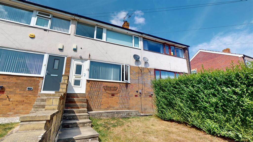 4 bed Mid Terraced House for rent in Stump Cross. From Hamilton Bower - Northowram