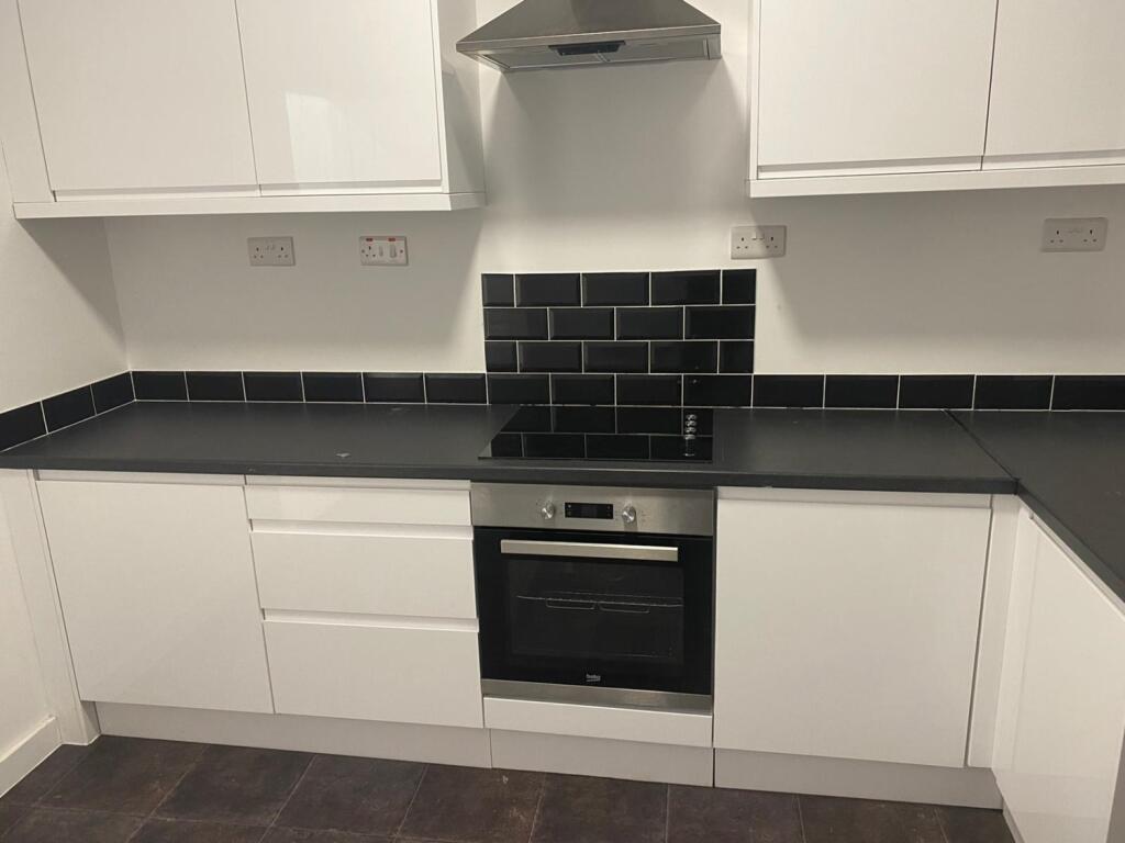 2 bed 1st Floor Flat for rent in Sheffield. From EweMove - North East England