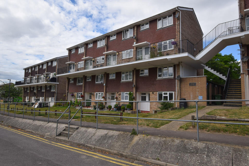 2 bed Mid Terraced House for rent in Bordon. From EweMove - Covering Yorkshire