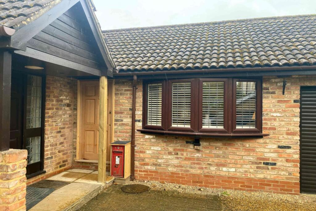 0 bed Studio for rent in Leatherhead. From EweMove - Covering Yorkshire