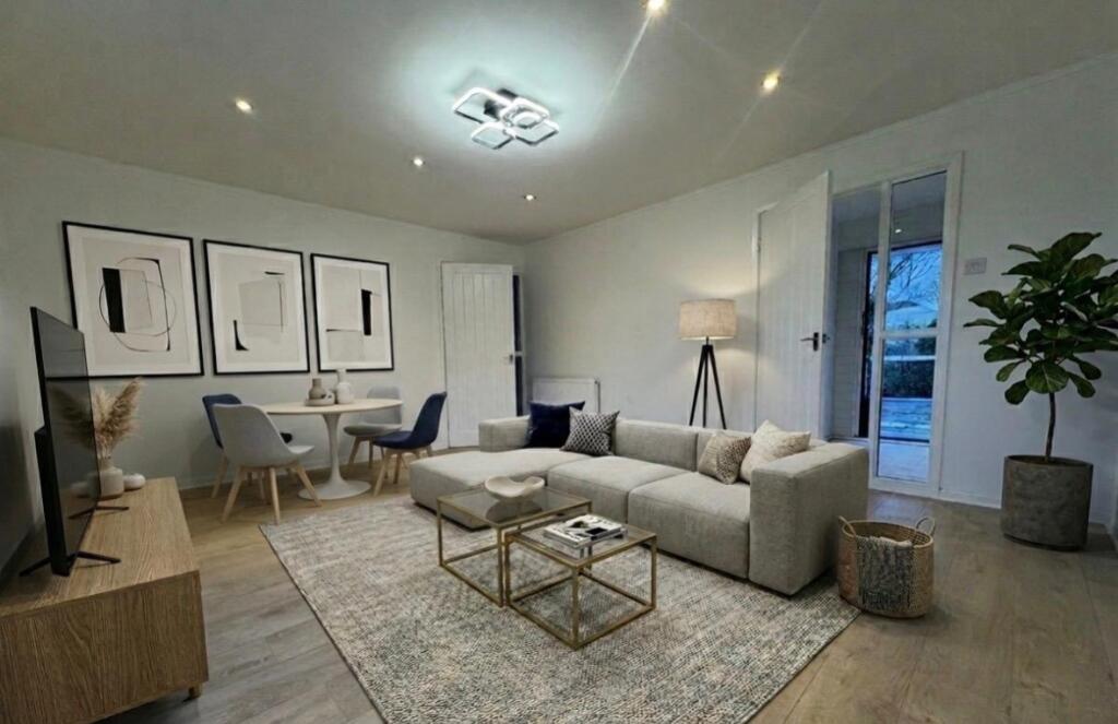 2 bed Detached for rent in Long Line. From EweMove - Covering Yorkshire