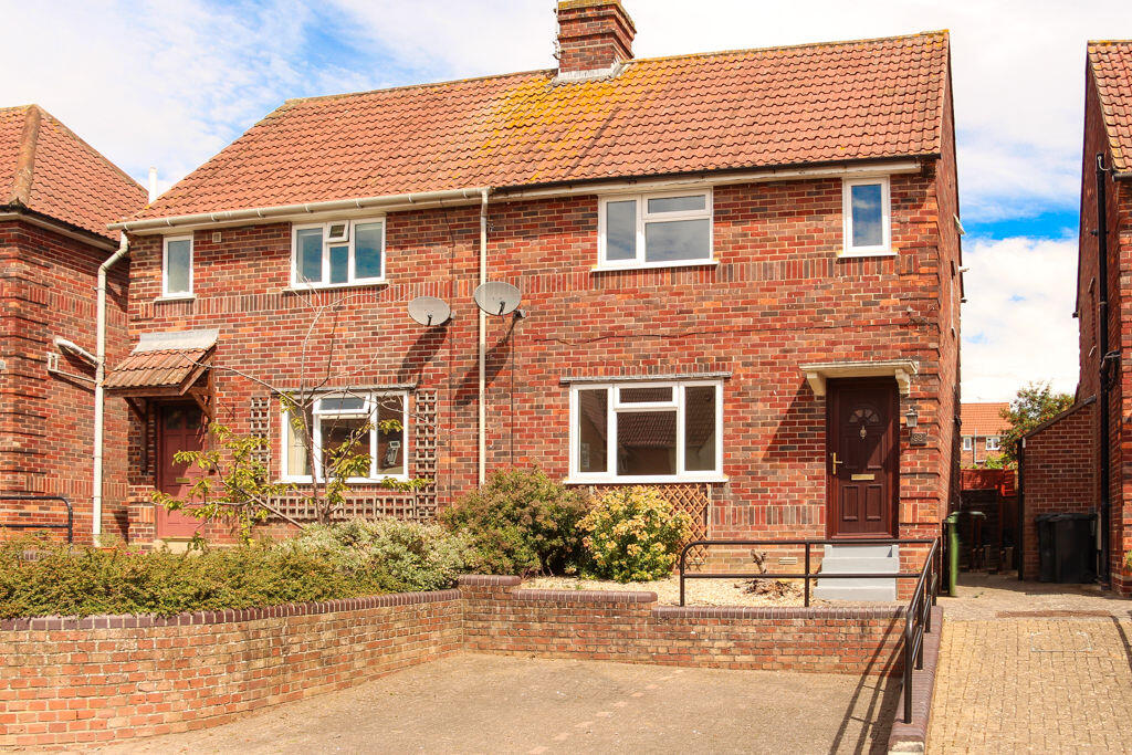 2 bed Semi Detached for rent in Yeovil. From EweMove - Covering Yorkshire