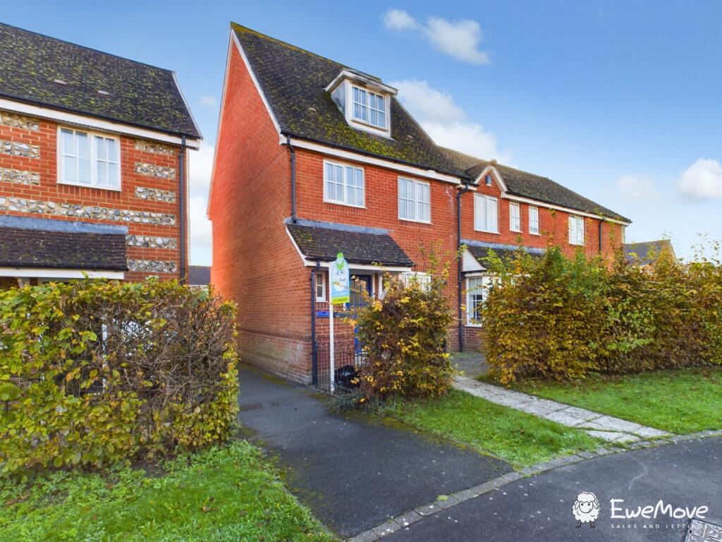 3 bed Semi Detached for rent in Salisbury. From EweMove - Covering Yorkshire