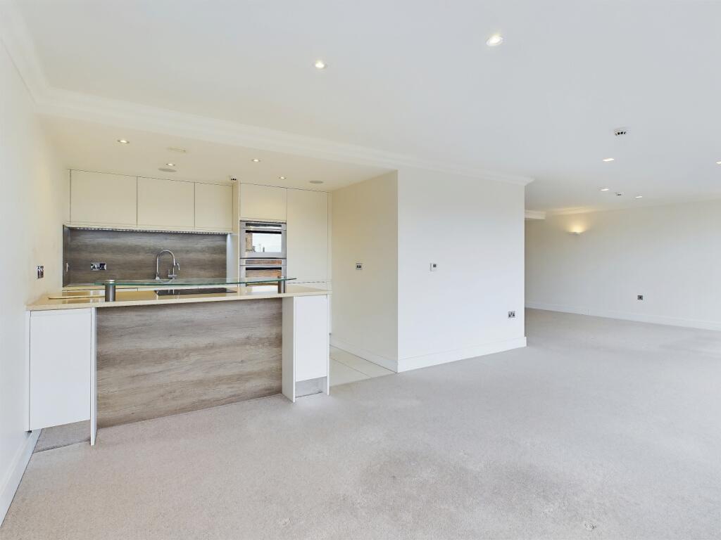 3 bed Apartment for rent in York. From EweMove - Covering Yorkshire