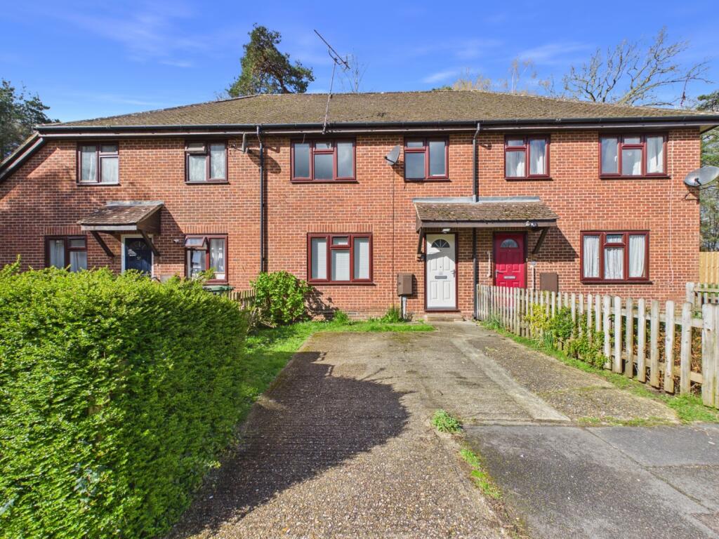 3 bed Mid Terraced House for rent in Bordon. From EweMove - Covering Yorkshire