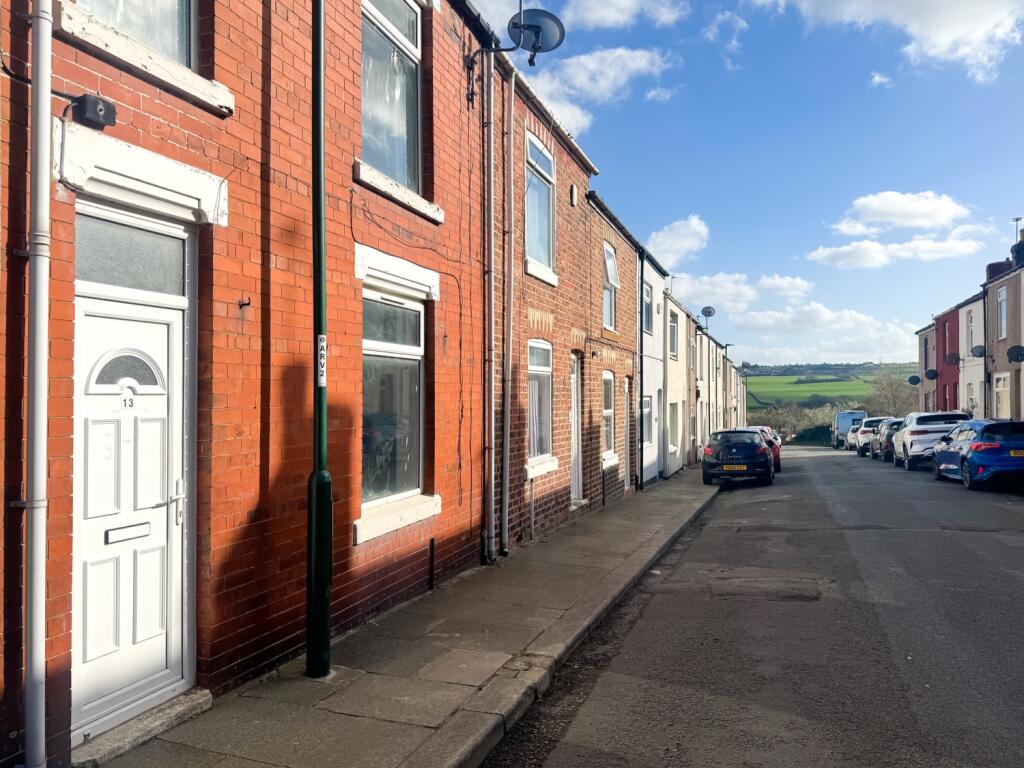 3 bed Mid Terraced House for rent in North Skelton. From EweMove - Covering Yorkshire